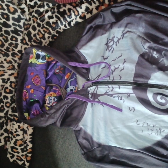 Nightmear Before Christmas Hoodie. - Picture 6 of 6